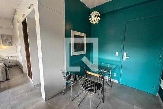 Sala de apartamento à venda com 1 quarto, 49m² em Residencial Tambore Iii, Santana de Parnaíba