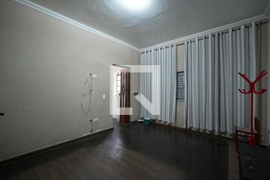 Casa à venda com 4 quartos, 240m² em Jardim da Gloria, São Paulo