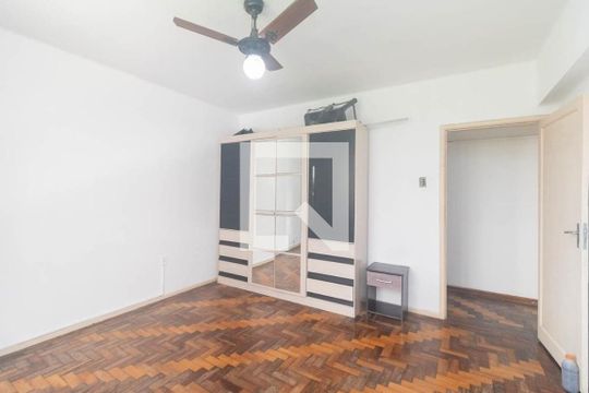 Quarto 1 de apartamento para alugar com 3 quartos, 92m² em Centro Histórico, Porto Alegre