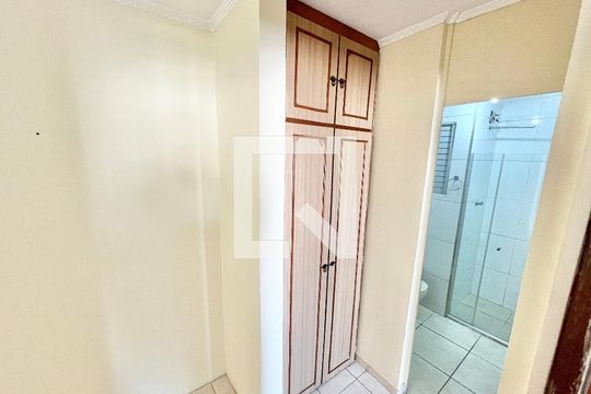 Corredor / Àrmario de apartamento para alugar com 2 quartos, 70m² em Lauzane Paulista, São Paulo
