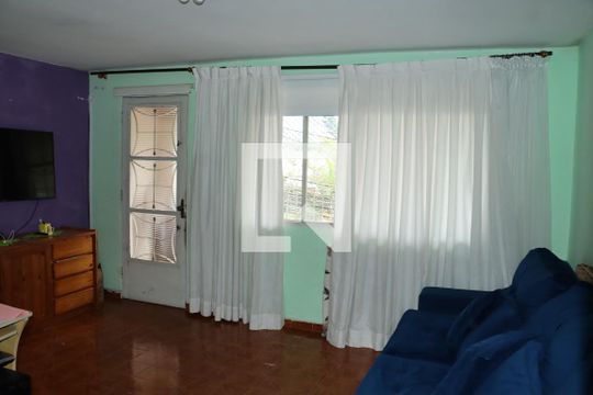 Casa para alugar com 2 quartos, 140m² em Jardim Nova Coimbra, Cotia