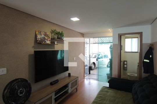 Sala de casa à venda com 3 quartos, 114m² em Santa Amelia, Belo Horizonte