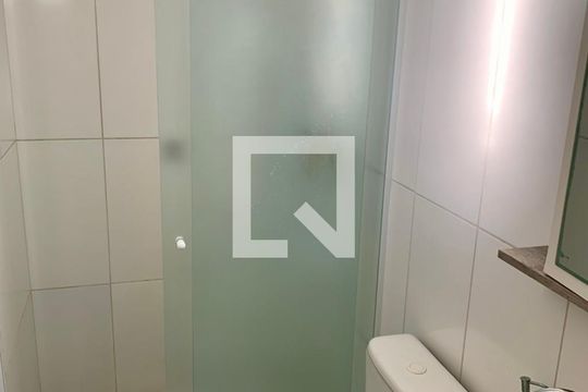 Banheiro de apartamento para alugar com 2 quartos, 70m² em Ingleses do Rio Vermelho, Florianópolis