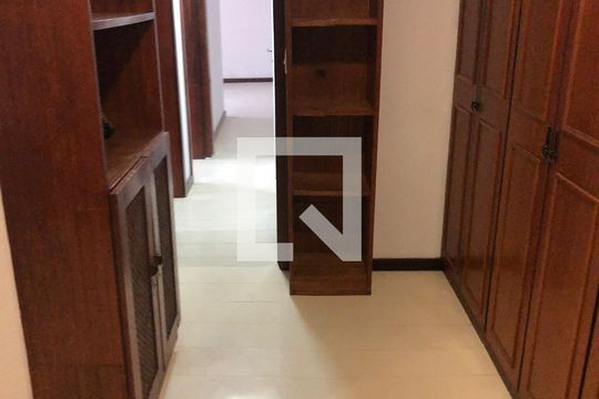 Quarto de apartamento à venda com 3 quartos, 119m² em Barra da Tijuca, Rio de Janeiro