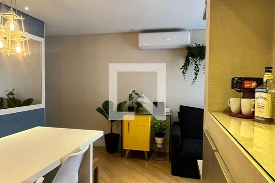 Sala de apartamento à venda com 3 quartos, 64m² em Carandiru, São Paulo