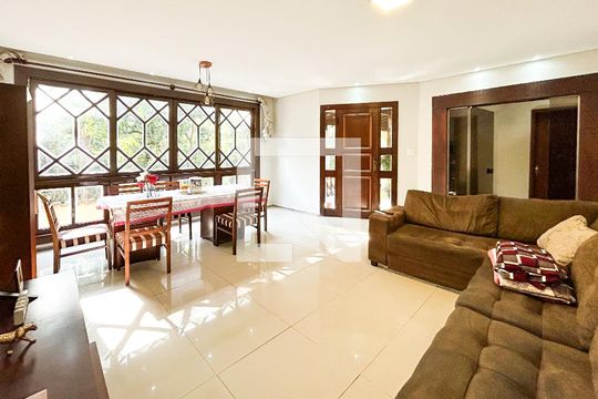 Casa à venda com 5 quartos, 180m² em Itapoã, Belo Horizonte