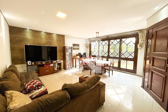 Casa à venda com 5 quartos, 180m² em Itapoã, Belo Horizonte
