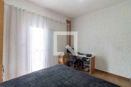 Quarto 1 de casa para alugar com 2 quartos, 300m² em Jardim Bela Vista, Guarulhos