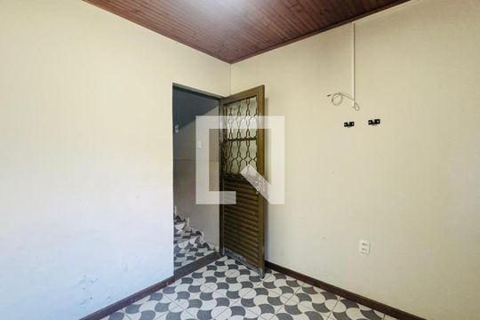 Quarto de casa à venda com 3 quartos, 2000m² em Estâncias Imperiais, Contagem