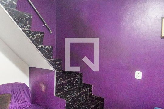 Escada de casa à venda com 4 quartos, 344m² em Colinas da Anhanguera, Santana de Parnaíba