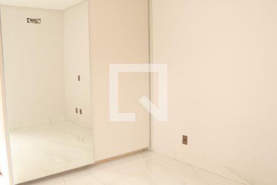 Suíte 1 - armario de casa à venda com 5 quartos, 530m² em Residencial Goiânia Golfe Clube, Goiânia
