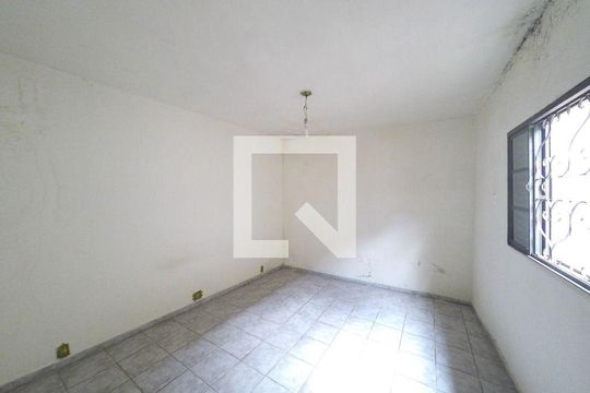 Casa à venda com 2 quartos, 400m² em Jardim, Santo André