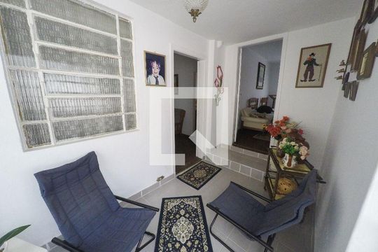 Casa à venda com 2 quartos, 400m² em Jardim, Santo André