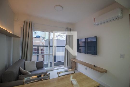 kitnet de apartamento para alugar com 1 quarto, 34m² em Farroupilha, Porto Alegre