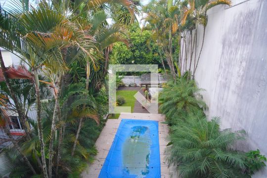 Varanda - Vista de casa para alugar com 3 quartos, 420m² em São João, Porto Alegre