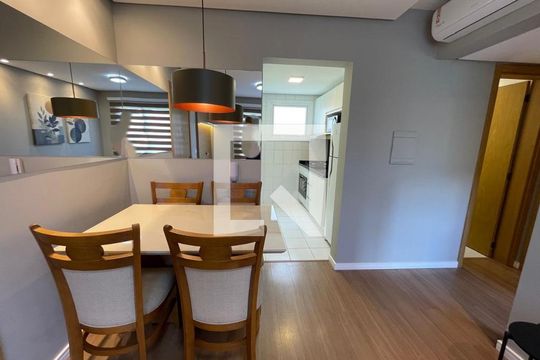 Apartamento à venda com 2 quartos, 58m² em Vila Nova, Novo Hamburgo