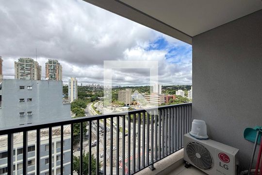 Sacada  de kitnet/studio à venda com 0 quarto, 22m² em Jardim das Acacias, São Paulo