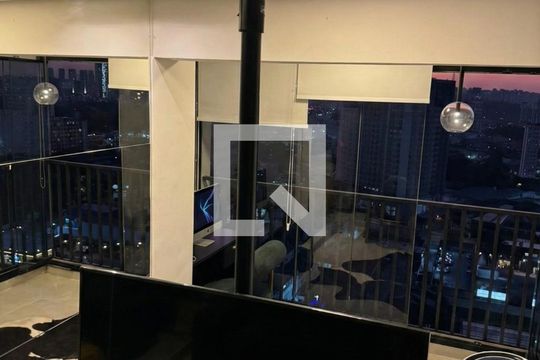 Sala / Quarto de apartamento à venda com 1 quarto, 25m² em Santo Amaro, São Paulo