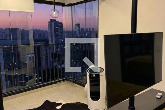 Sala / Quarto de apartamento à venda com 1 quarto, 25m² em Santo Amaro, São Paulo