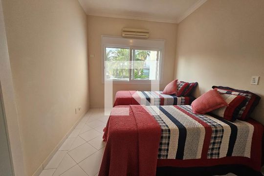 Casa de Condomínio para alugar com 4 quartos, 500m² em Morrinhos, Guarujá