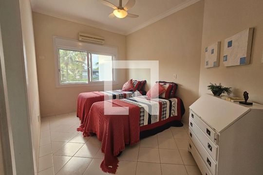 Casa de Condomínio para alugar com 4 quartos, 500m² em Morrinhos, Guarujá