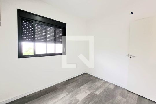 Quarto 1 de apartamento para alugar com 2 quartos, 43m² em Km 18, Osasco