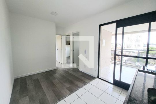 Sala/Cozinha de apartamento para alugar com 2 quartos, 43m² em Km 18, Osasco