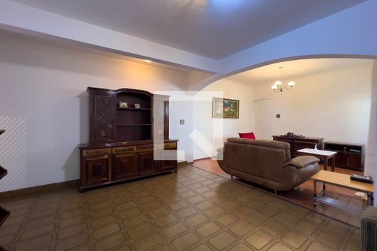 Sala de casa à venda com 4 quartos, 236m² em Vila São José, São Paulo