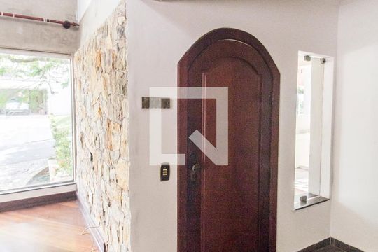 Entrada de casa de condomínio para alugar com 4 quartos, 500m² em Alphaville, Santana de Parnaíba