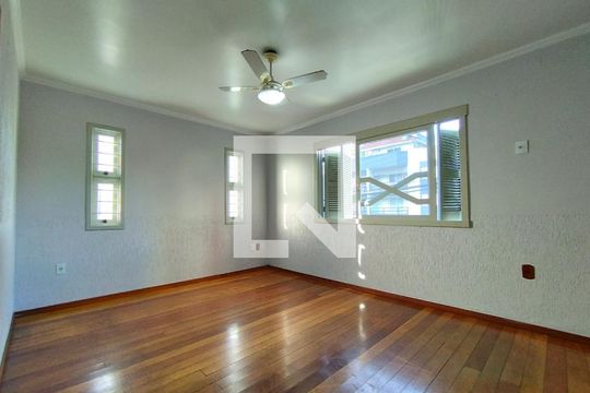 Casa à venda com 4 quartos, 204m² em Ideal, Novo Hamburgo