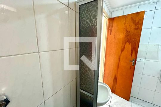 Banheiro e Área de Serviço  de apartamento à venda com 1 quarto, 35m² em Jardim Santa Mena, Guarulhos