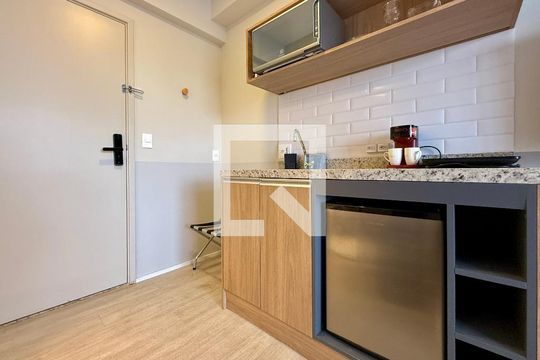 Cozinha  de kitnet/studio à venda com 0 quarto, 22m² em Jardim das Acacias, São Paulo