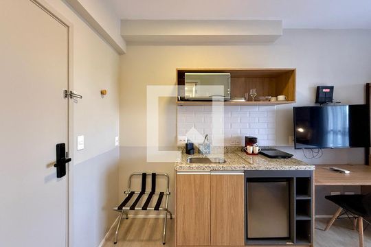 Cozinha  de kitnet/studio à venda com 0 quarto, 22m² em Jardim das Acacias, São Paulo