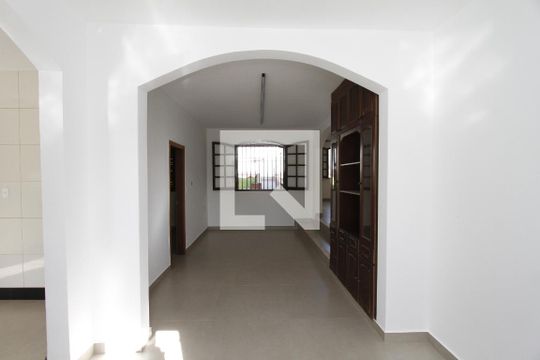 Copa de casa para alugar com 5 quartos, 525m² em Palmeiras , Belo Horizonte