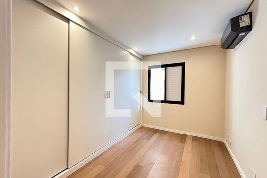 Quarto 1 de apartamento para alugar com 3 quartos, 94m² em Vila Olímpia, São Paulo