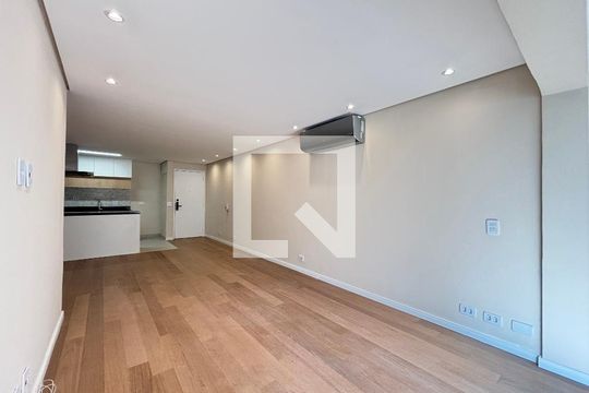 Sala de apartamento para alugar com 3 quartos, 94m² em Vila Olímpia, São Paulo