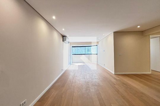 Sala de apartamento para alugar com 3 quartos, 94m² em Vila Olímpia, São Paulo