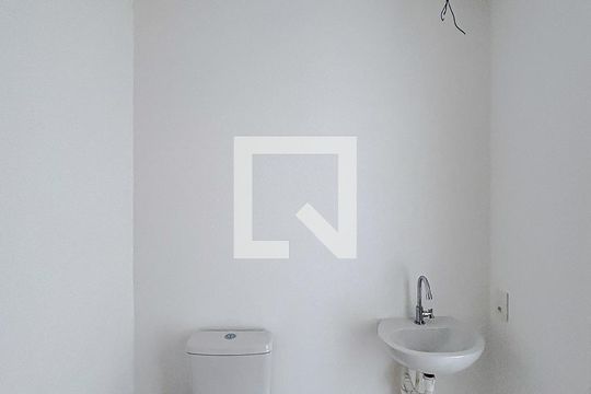 Banheiro de kitnet/studio para alugar com 1 quarto, 25m² em Penha de França, São Paulo