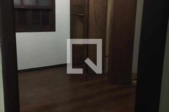 Casa para alugar com 4 quartos, 590m² em Cinquentenario, Belo Horizonte