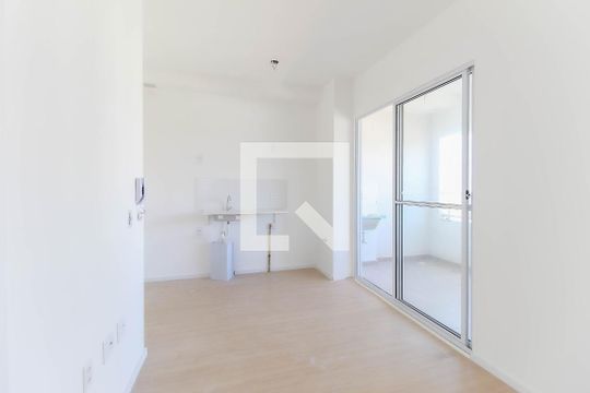 Sala - Cozinha de apartamento à venda com 2 quartos, 36m² em Vila Taquari, São Paulo