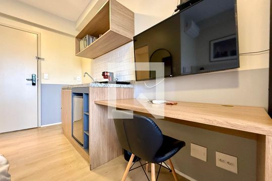 Quarto de kitnet/studio à venda com 1 quarto, 22m² em Jardim das Acacias, São Paulo