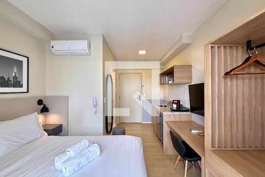 Quarto de kitnet/studio à venda com 1 quarto, 22m² em Jardim das Acacias, São Paulo
