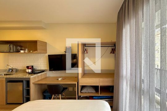 Quarto  de kitnet/studio à venda com 0 quarto, 22m² em Jardim das Acacias, São Paulo