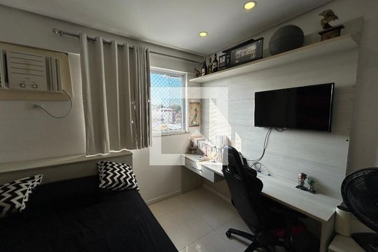 Quarto 1 de apartamento à venda com 4 quartos, 160m² em Vila Valqueire, Rio de Janeiro
