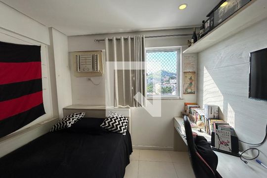 Quarto 1 de apartamento à venda com 4 quartos, 160m² em Vila Valqueire, Rio de Janeiro