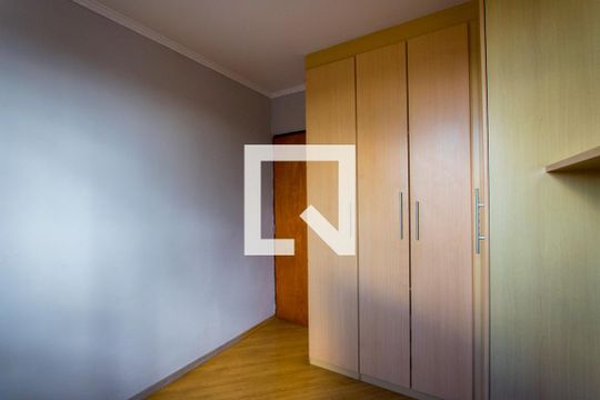Quarto de apartamento à venda com 3 quartos, 68m² em Jardim do Estádio, Santo André