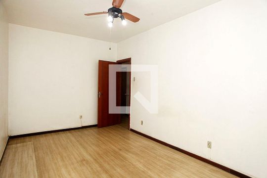 Quarto 2 de apartamento para alugar com 3 quartos, 110m² em Independência, Porto Alegre
