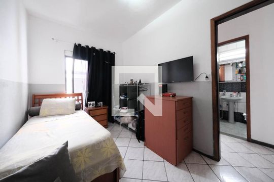 Casa à venda com 5 quartos, 135m² em Vila Nhocuné, São Paulo