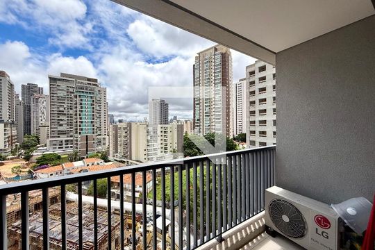 Sacada  de kitnet/studio à venda com 1 quarto, 22m² em Jardim das Acacias, São Paulo