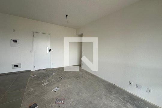Sala de apartamento à venda com 2 quartos, 70m² em Vila Creti, Barueri